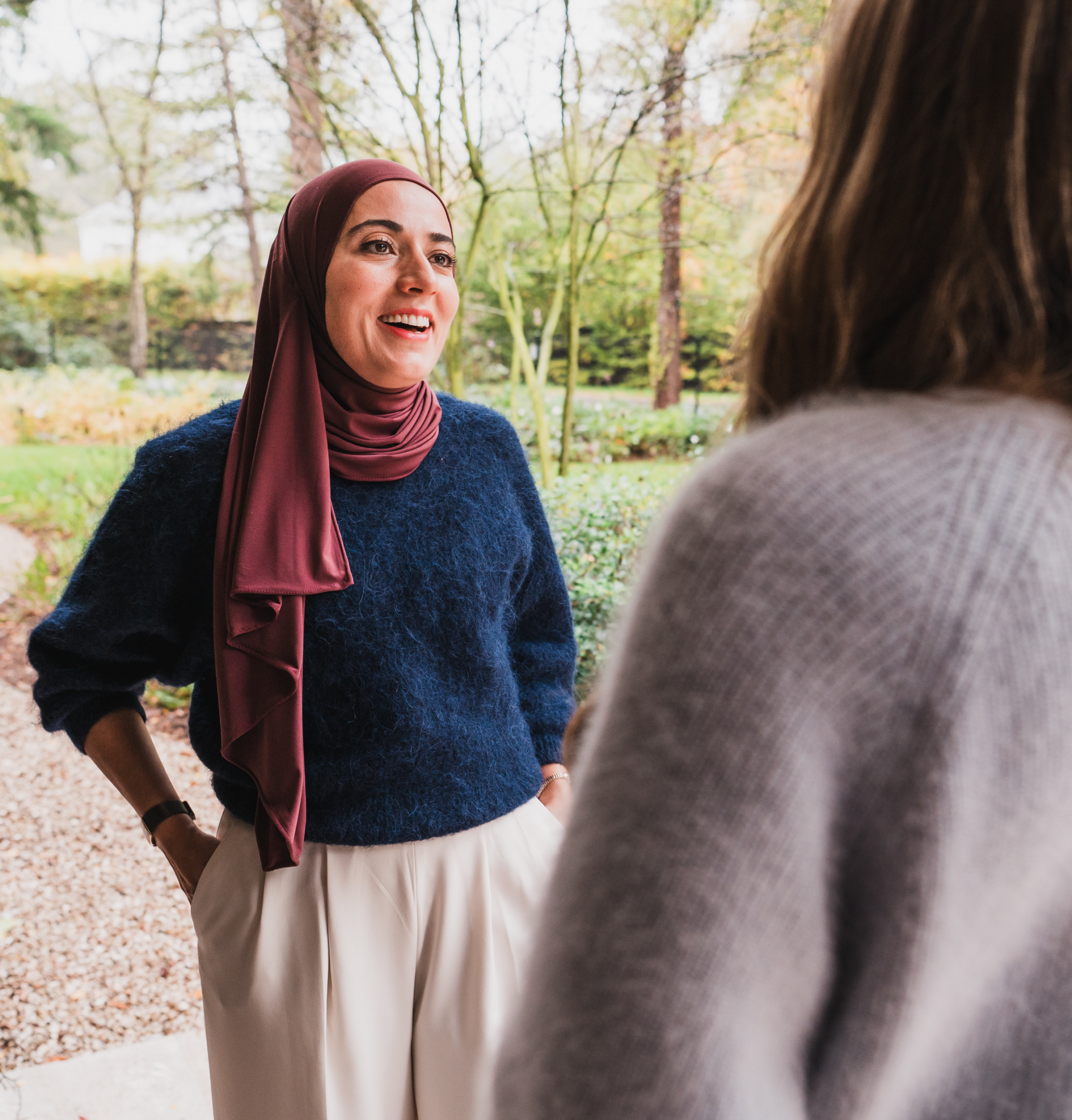 Aanpak LeadInspire: persoonlijk coachgesprek met een leidinggevende in een buitenomgeving